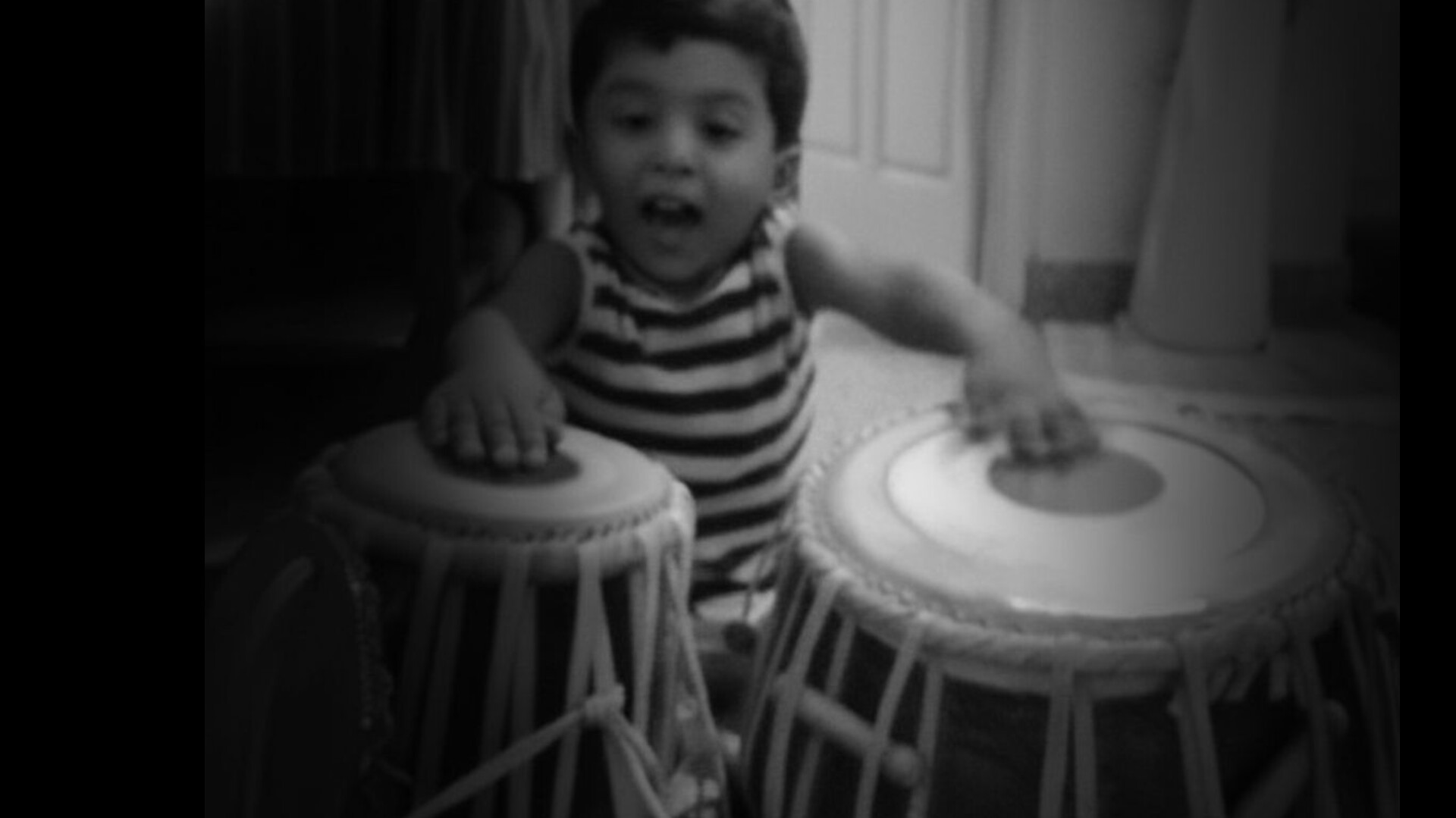 Tabla Background Mobile